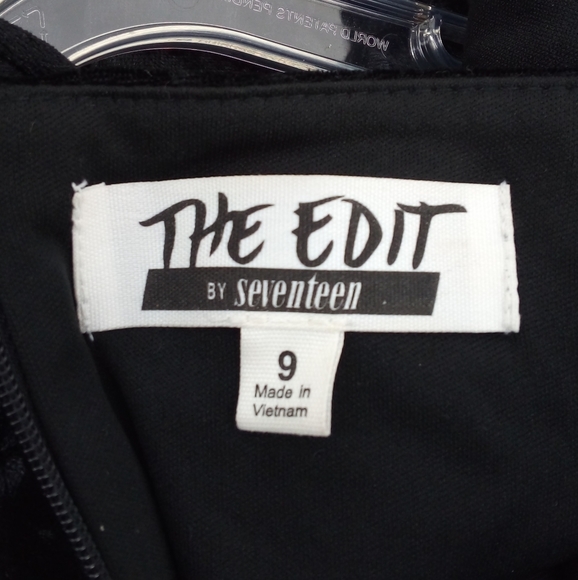 The Edit By Seventeen Juniors Chocker Neck Velvet Ankle Jumpsuit Black 9 - Picture 5 of 16